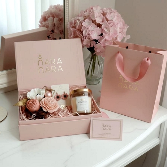 Strast, ujeta v vosku